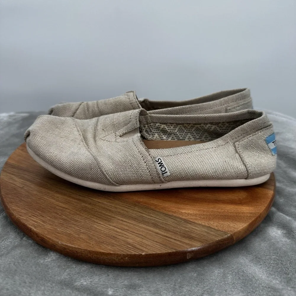 TOMS Shoes Womens Size 8 Beige Canvas‎ Slip On Flats Comfort Casual Espadrille